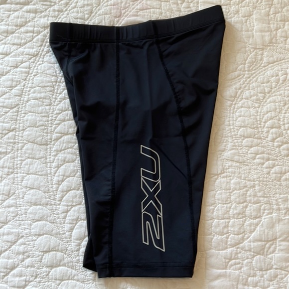 2xu Shorts Mens 2xu Compression Shorts Poshmark